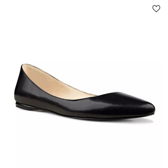 Black Nine West Pointed Toe Flat 6.5 (Wide) - Picture 1 of 2